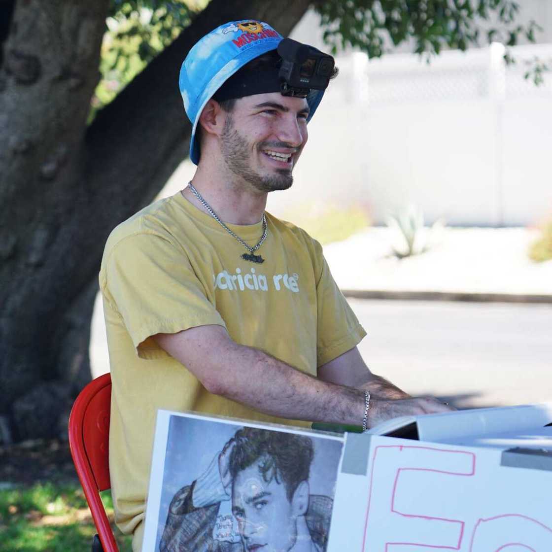 Mopi's biography Mopi's biography