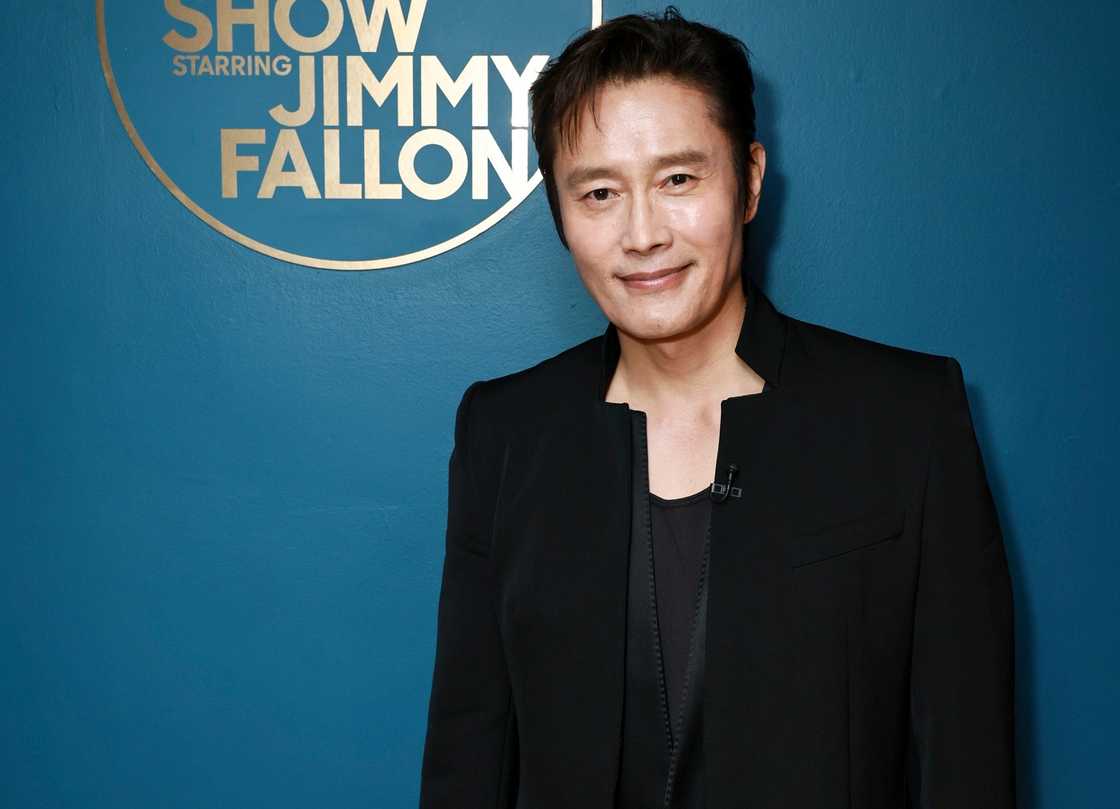 Lee Byung-hun poses befoe appearing on the Jimmy Fallon show. Lee Byung-hun poses befoe appearing on the Jimmy Fallon show.
