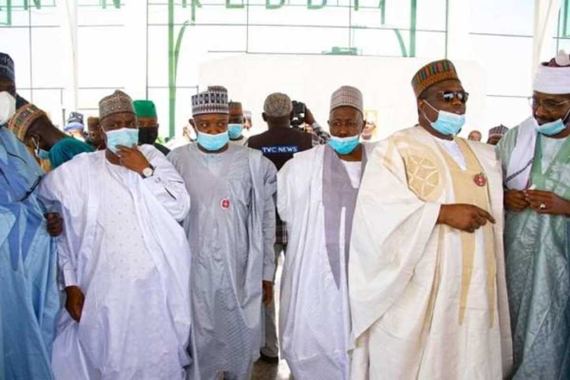 Kayatattun hotunan bikin dan Tambuwal, ministoci, gwamnoni da masu hannu da shuni sun halarta Kayatattun hotunan bikin dan Tambuwal, ministoci, gwamnoni da masu hannu da shuni sun halarta