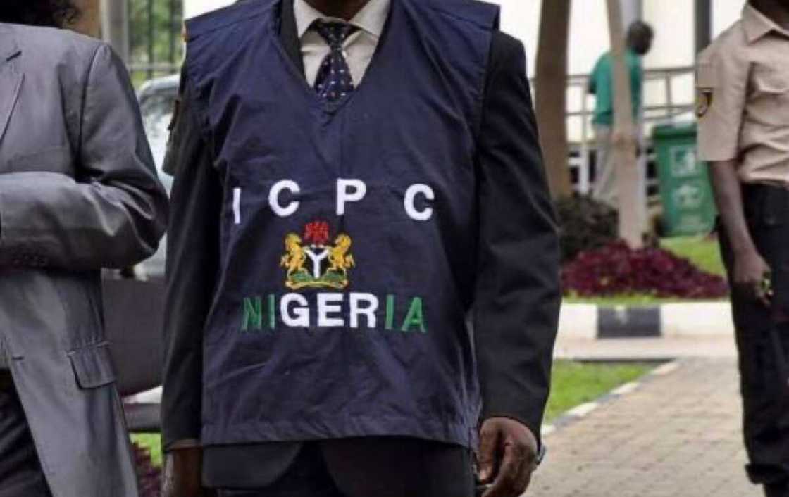 Hukumar ICPC Hukumar ICPC