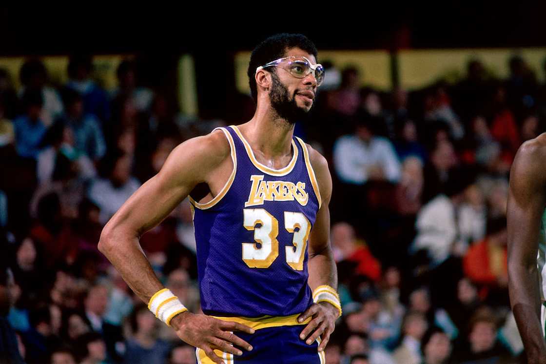 Kareem Abdul-Jabbar awaits a foul call during a game circa 1981