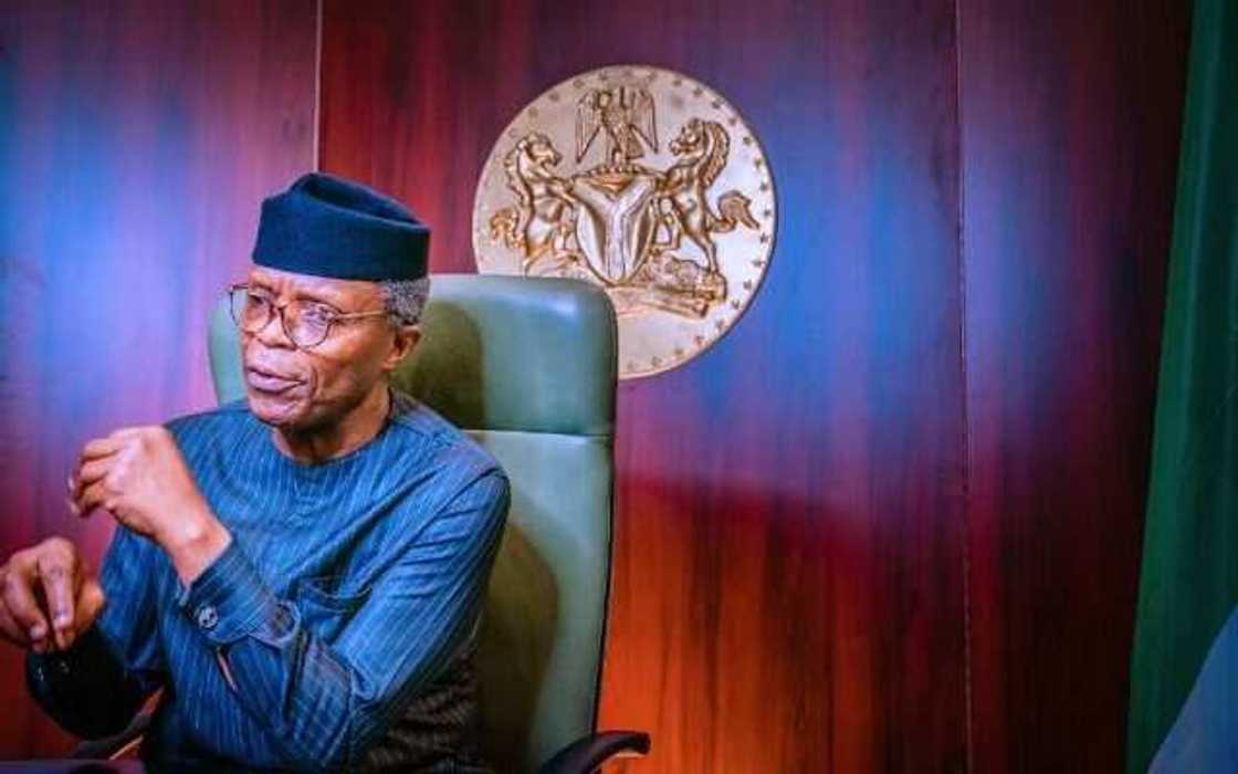 Idan Najeriya tarwatse, dole kuyi Visa domin shiga Kano, in ji Osinbajo Idan Najeriya tarwatse, dole kuyi Visa domin shiga Kano, in ji Osinbajo