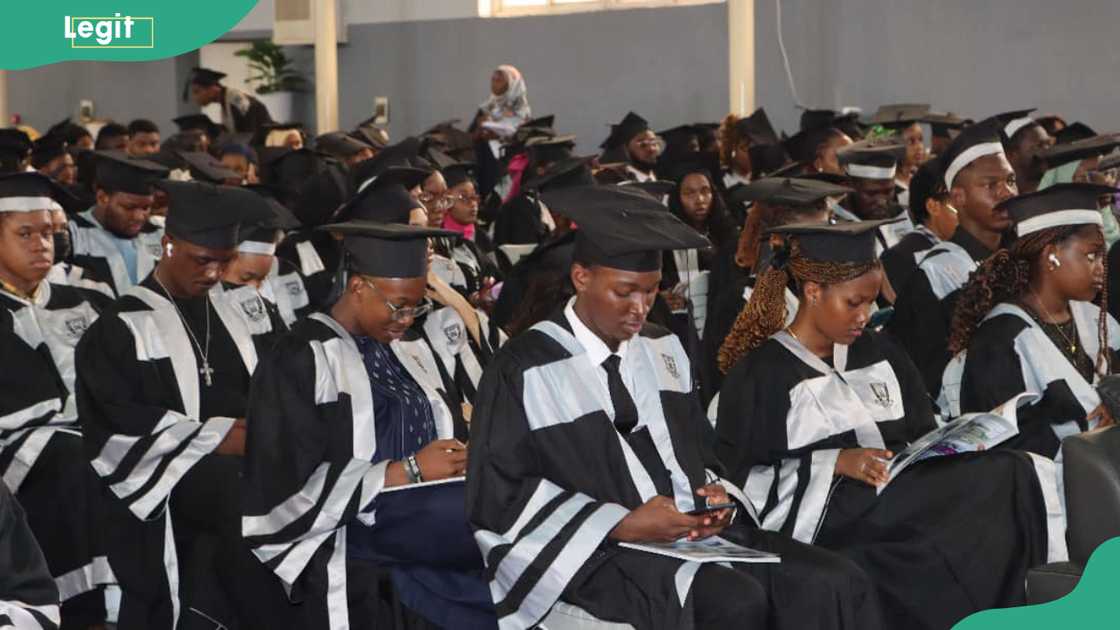 Baze University graduates Baze University graduates