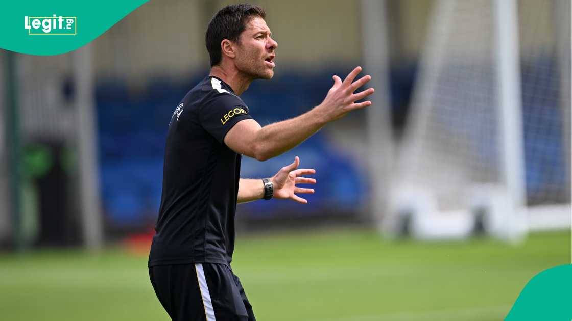 Xabi Alonso, Chelsea, Arsenal, Emirates Stadium, Premier League, England. Xabi Alonso, Chelsea, Arsenal, Emirates Stadium, Premier League, England.