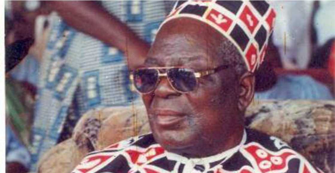 Nigeria paramount ruler dies in his palace Nigeria paramount ruler dies in his palace