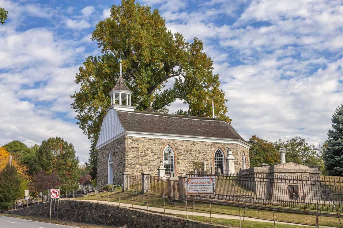 Old Dutch Church of Sleepy Hollow building.