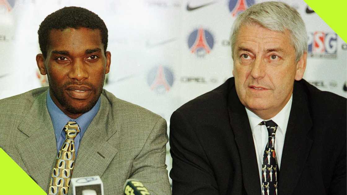 Austin Jay-Jay Okocha at his PSG unveiling in 1998.