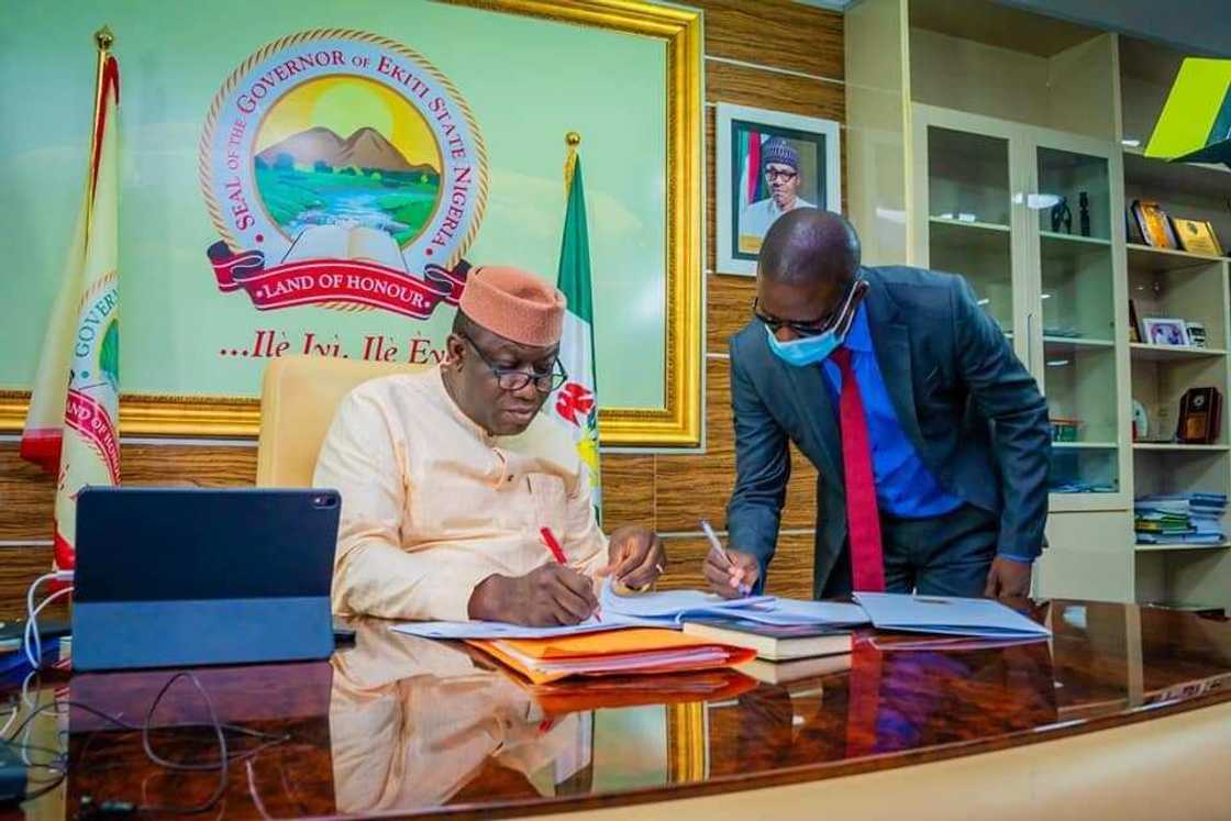 Fayemi Declares Thursday January 27 Work-Free Day for Schools in Ekiti over APC Governorship Primary Fayemi Declares Thursday January 27 Work-Free Day for Schools in Ekiti over APC Governorship Primary