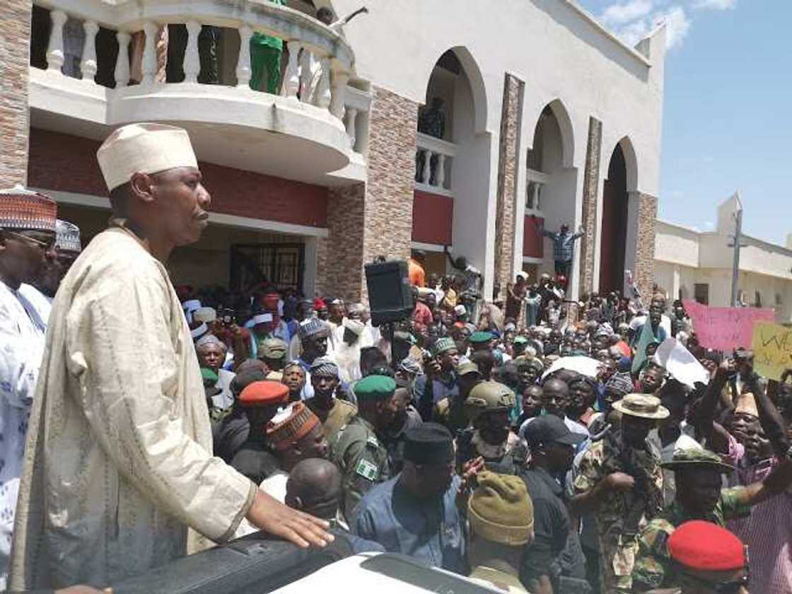 Soldiers abandoned us to Boko Haram after Zulum shouted at them - Residents Soldiers abandoned us to Boko Haram after Zulum shouted at them - Residents