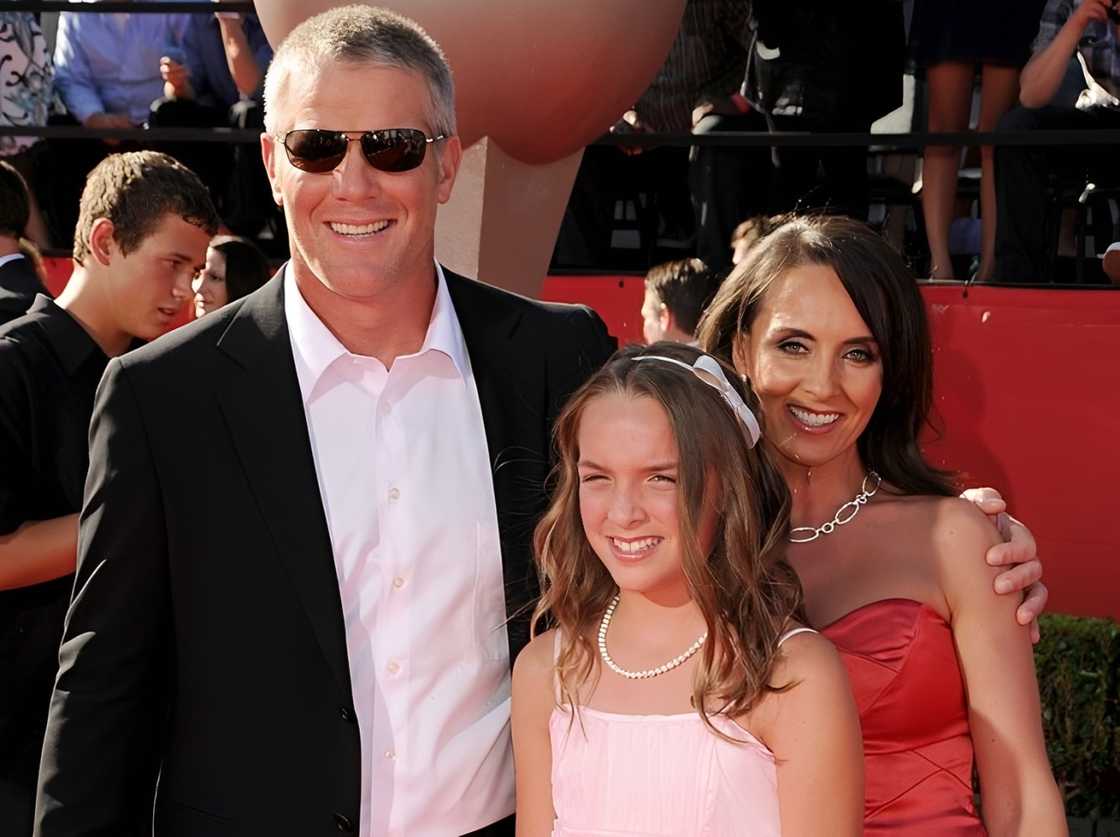 Brett Favre, wife Deanna Favre and daughter Breleigh Favre