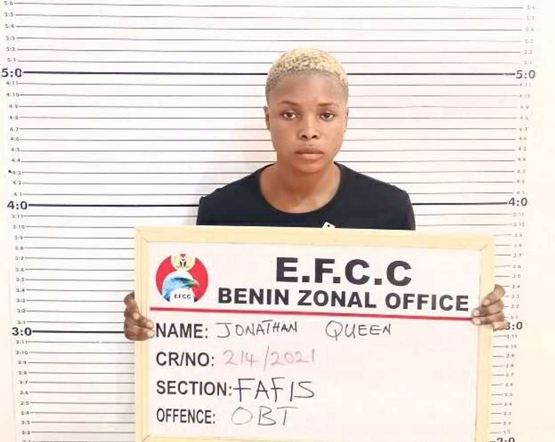 EFCC arrests 24-year-old female internet fraud suspect Queen Jonathan EFCC arrests 24-year-old female internet fraud suspect Queen Jonathan