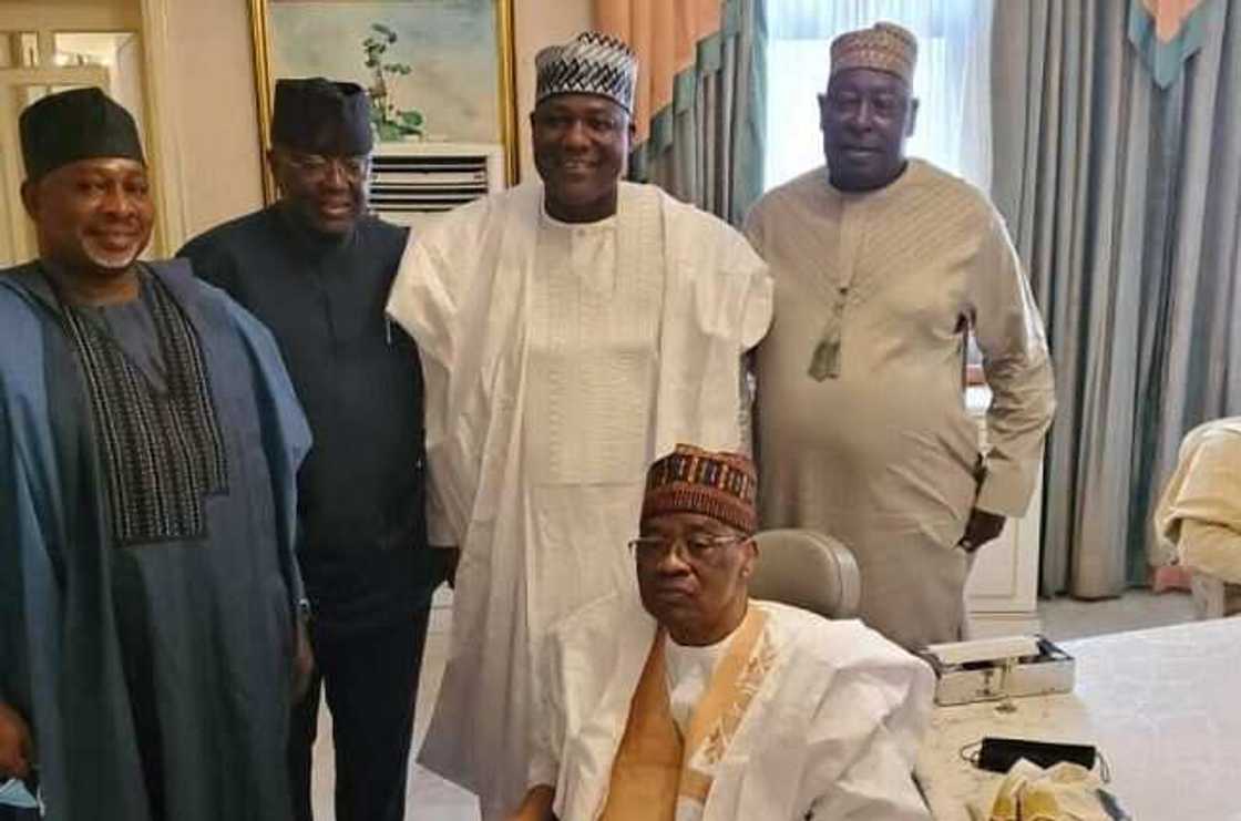 Jiga-jigan kiristan Arewa na shawarin goyon bayan Kwankwaso, Obi ko Atiku Jiga-jigan kiristan Arewa na shawarin goyon bayan Kwankwaso, Obi ko Atiku