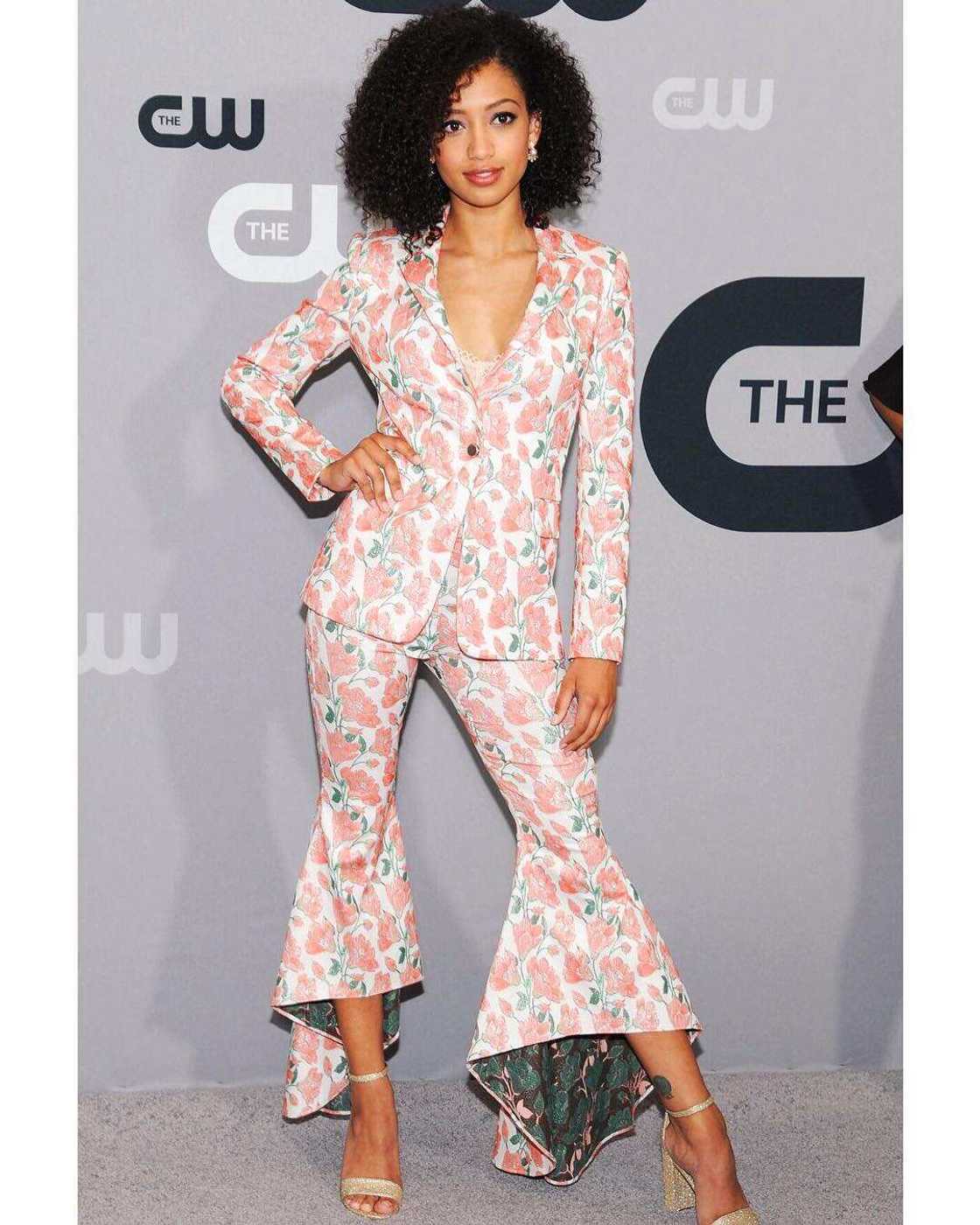 Samantha Logan age Samantha Logan age