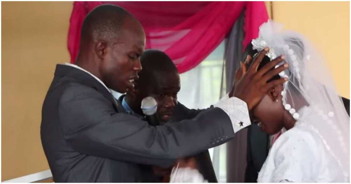 Video shows groom praying in tongues on bride on wedding day Video shows groom praying in tongues on bride on wedding day