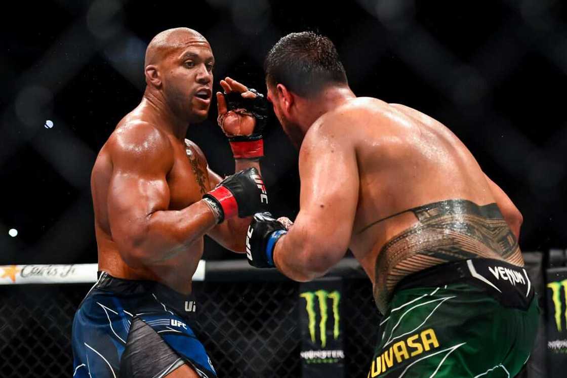 Cyril Gane contre TAi Tuivasa Cyril Gane contre TAi Tuivasa