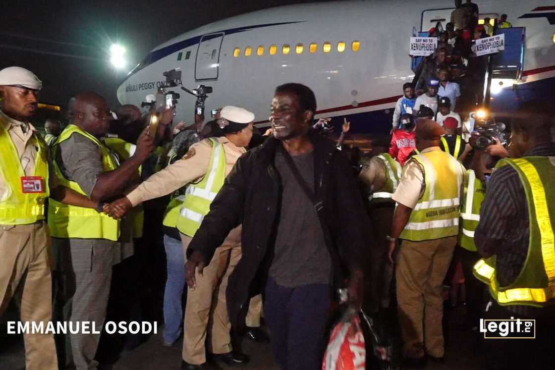Xenophobia: Fleeing Nigerians arrive Lagos from South Africa Xenophobia: Fleeing Nigerians arrive Lagos from South Africa