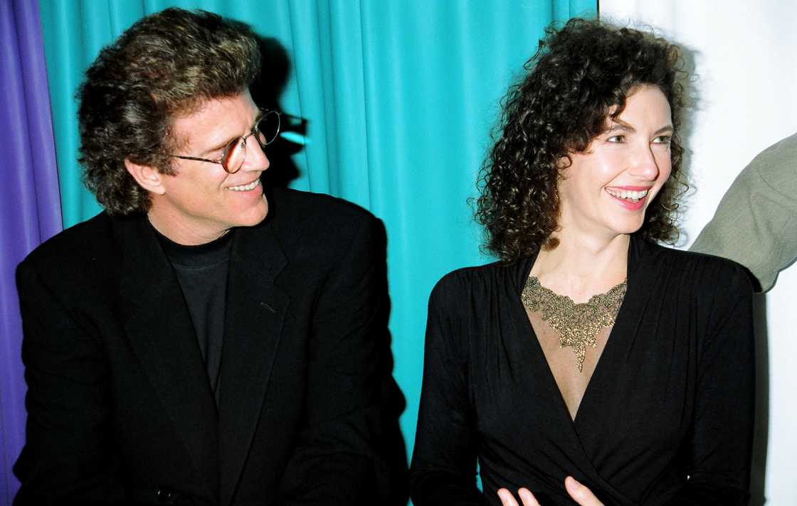Ted Danson and Mary Steenburgen pictured sitting at the 1993 ShoWest Ted Danson and Mary Steenburgen pictured sitting at the 1993 ShoWest