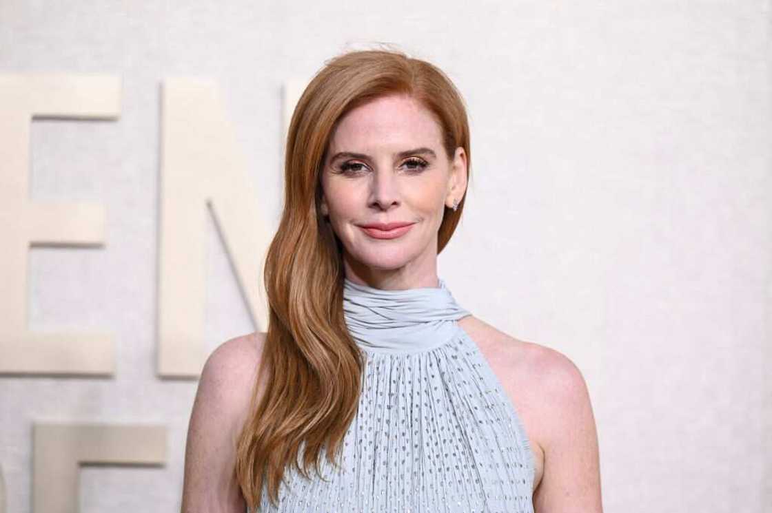 Sarah Rafferty at the 81st Golden Globe Awards in Beverly Hills, California Sarah Rafferty at the 81st Golden Globe Awards in Beverly Hills, California
