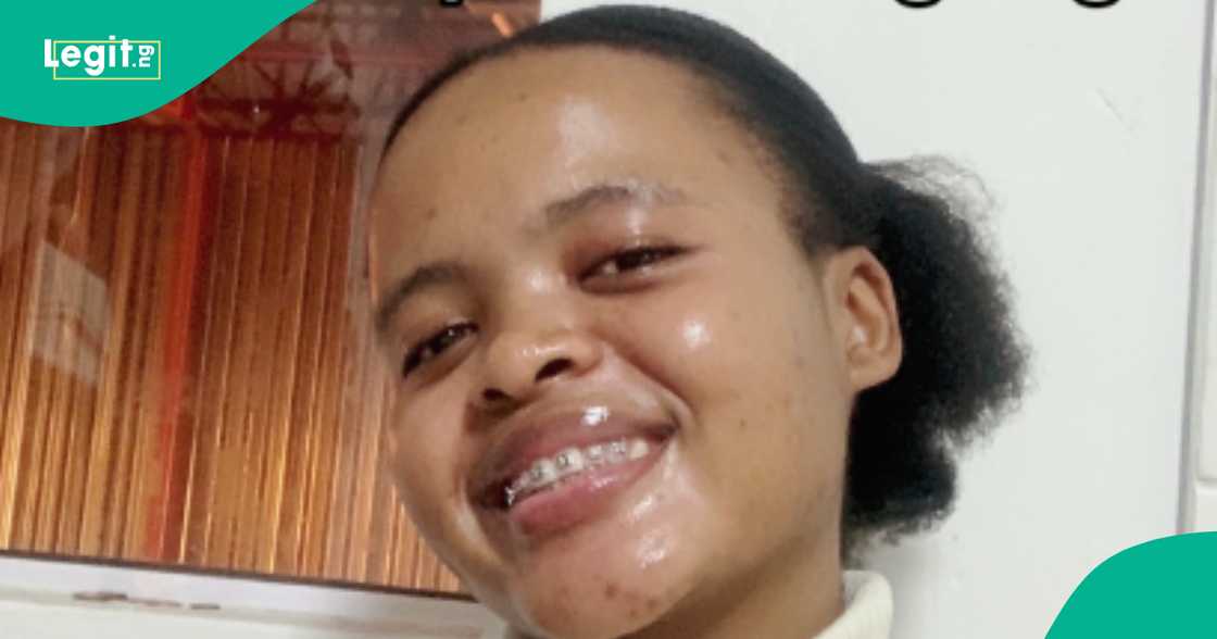 Lady shares disheartening text she received from her biological mother, many react Lady shares disheartening text she received from her biological mother, many react