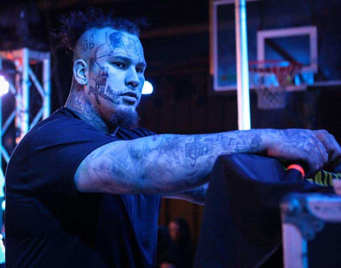 Stitches rapper Stitches rapper