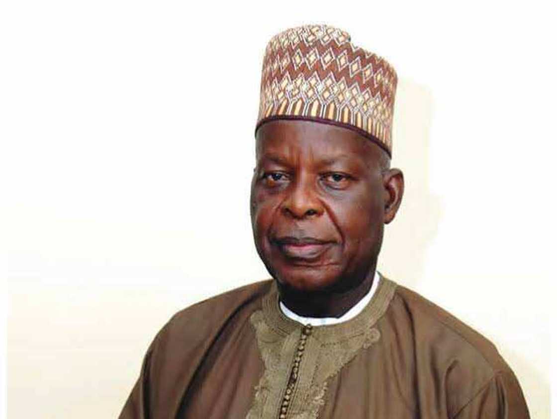 Yadda 'yan siyasa suka ingiza ni yin takara, suka dinga karbe min sulalla, Tsohon IG Yadda 'yan siyasa suka ingiza ni yin takara, suka dinga karbe min sulalla, Tsohon IG