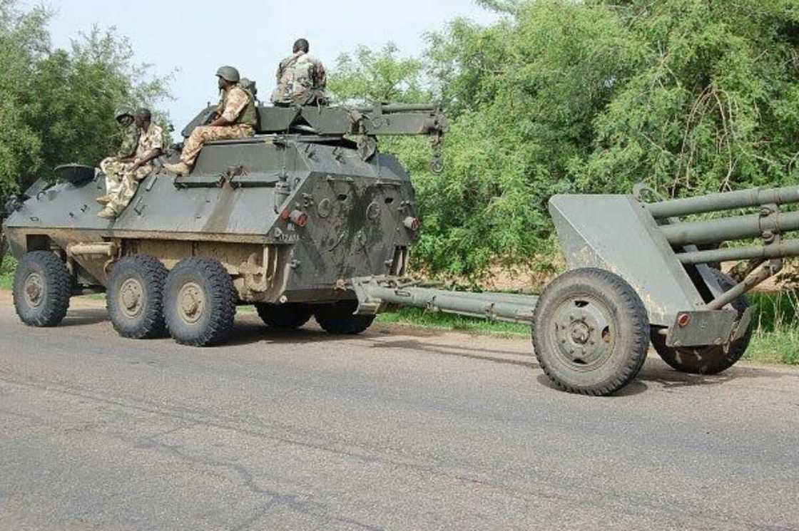 'Yan ta'addan ISWAP sun tarwatsa sansanin soji a jihar Borno 'Yan ta'addan ISWAP sun tarwatsa sansanin soji a jihar Borno