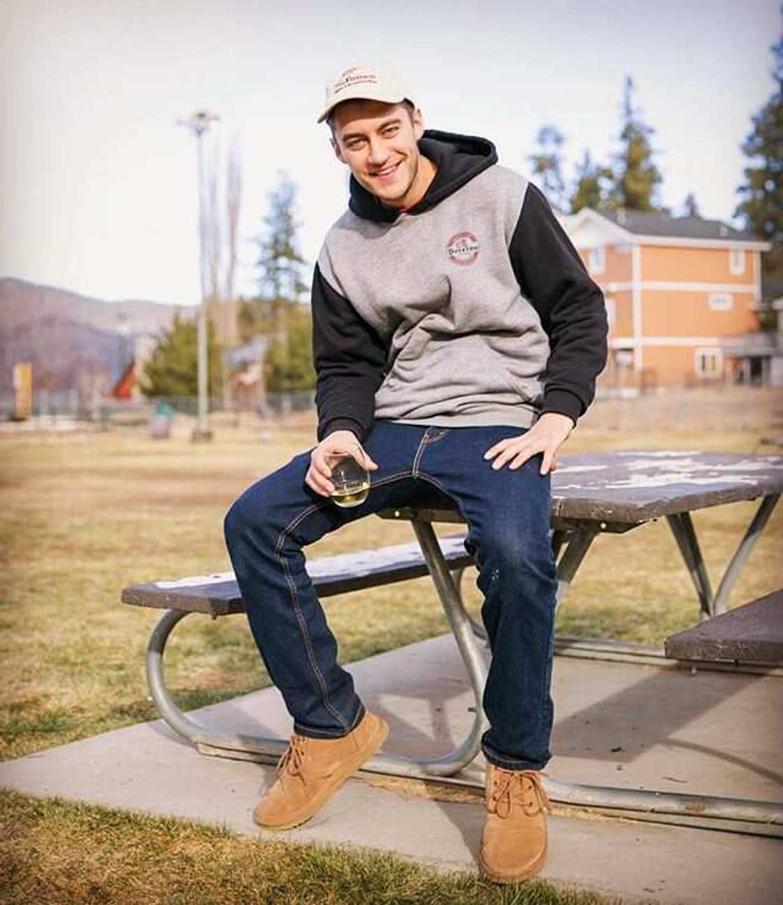 Who is Casey Frey? Who is Casey Frey?