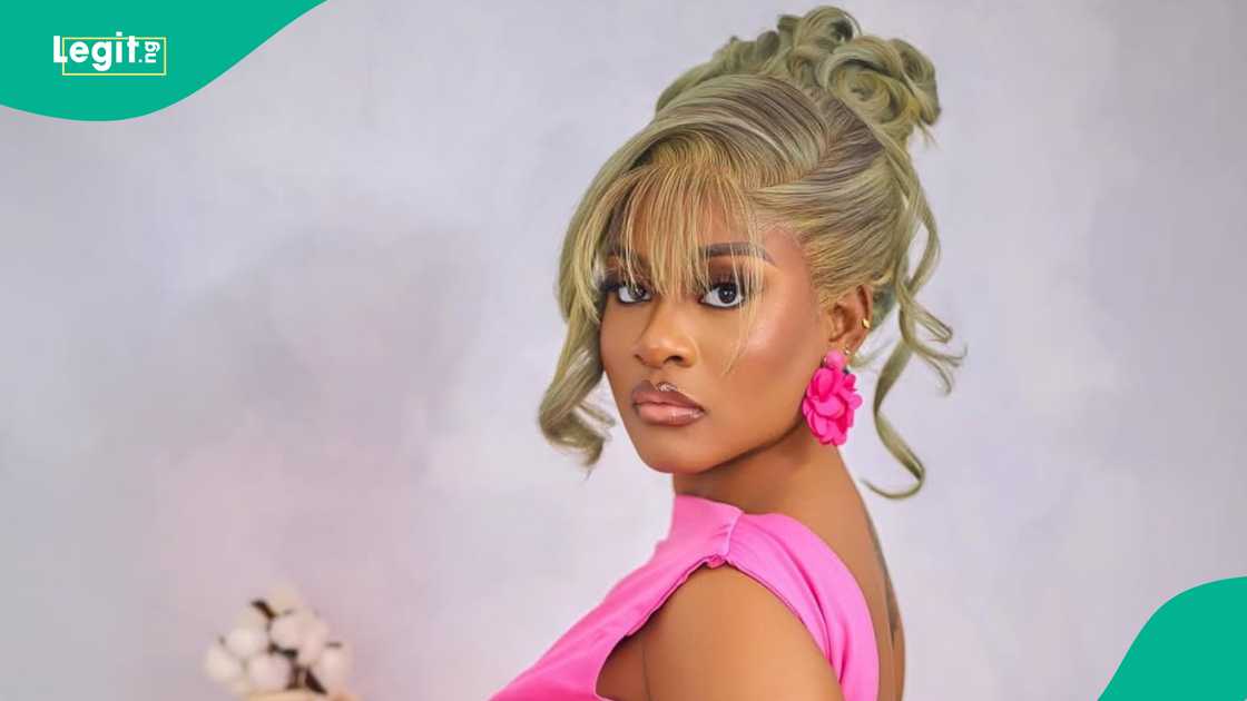 Phyna apologises to Nigerians ans the police over her viral video about her cameraman Phyna apologises to Nigerians ans the police over her viral video about her cameraman
