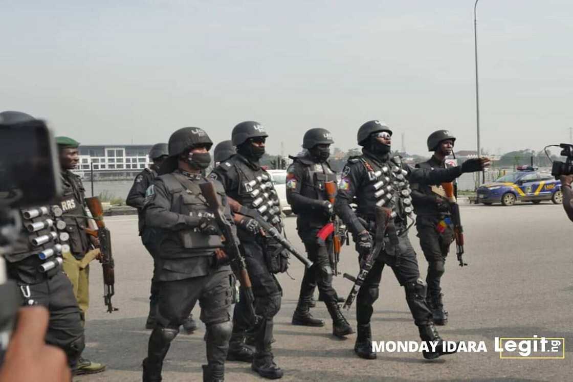 Police Officers Police Officers