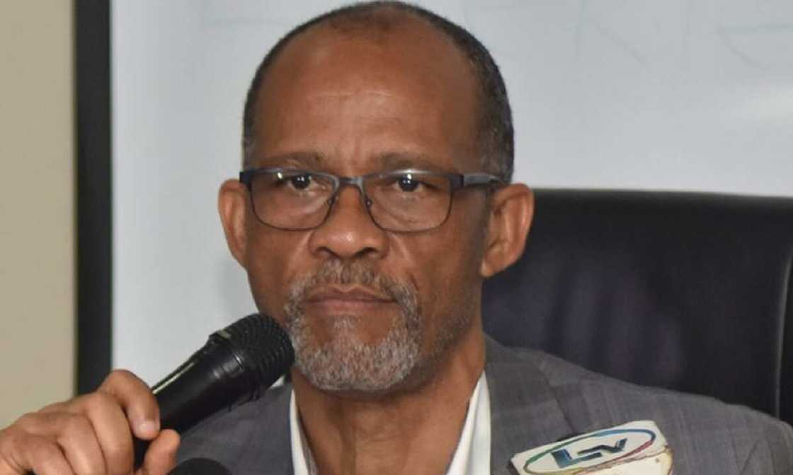 Da duminsa: Mutum 6 sun harbu da cutar korona a makarantar sakandare Da duminsa: Mutum 6 sun harbu da cutar korona a makarantar sakandare