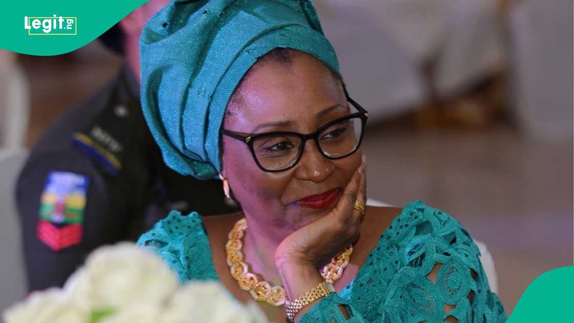 Hadiza Nasir El-Rufai ta ce tana nan da ranta bayan an rahoto cewa ta mutu. Hadiza Nasir El-Rufai ta ce tana nan da ranta bayan an rahoto cewa ta mutu.