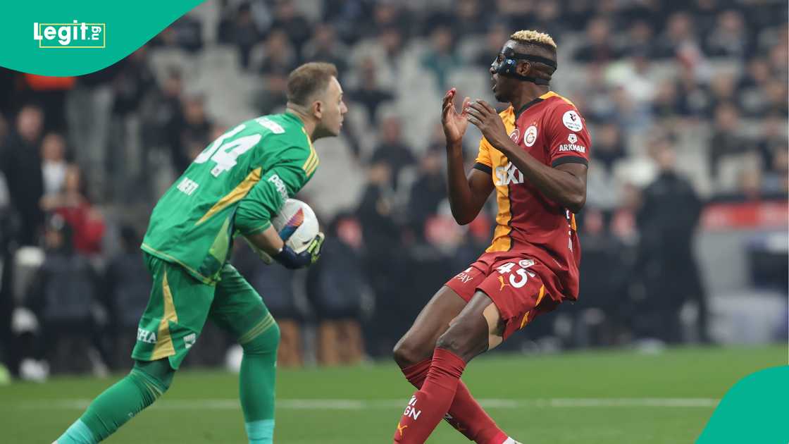 Mert Gunok, Victor Osimhen, Galatasaray, Besiktas, Tupras Stadium, Istanbul, Turkiye, Super Lig. Mert Gunok, Victor Osimhen, Galatasaray, Besiktas, Tupras Stadium, Istanbul, Turkiye, Super Lig.