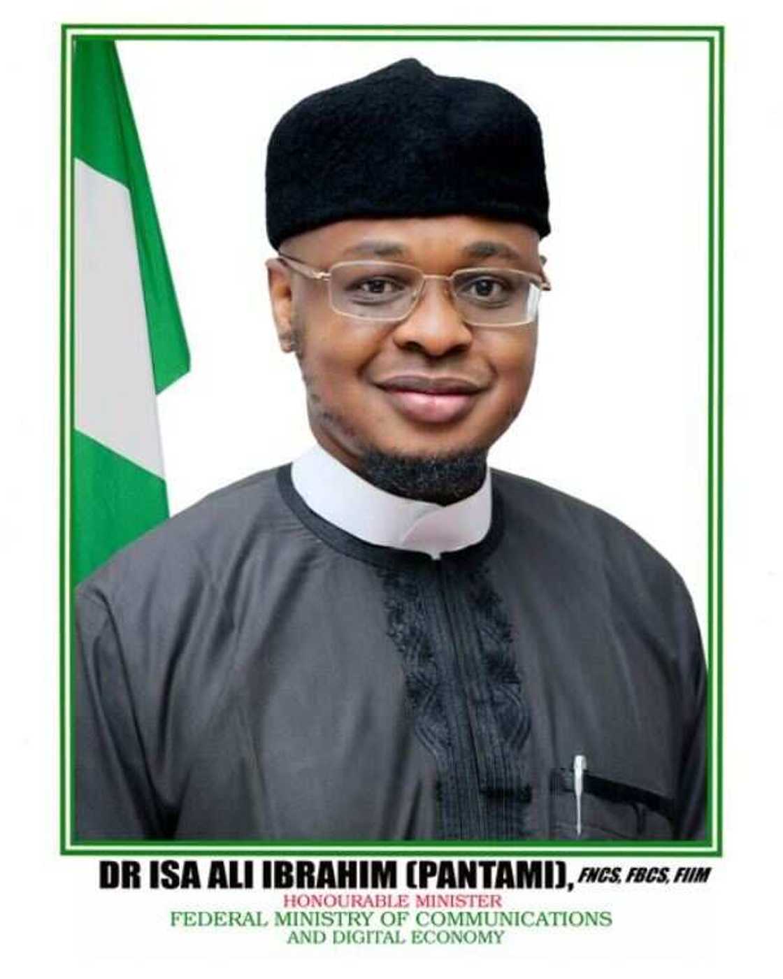 Yanzu-yanzu: Gwamnatin tarayya ta rage kudin 'Data' da kashi hamsin (50%), Pantami ya sanar Yanzu-yanzu: Gwamnatin tarayya ta rage kudin 'Data' da kashi hamsin (50%), Pantami ya sanar