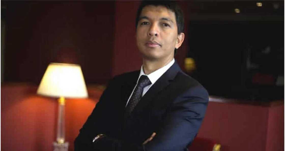 Da Dumi-Dumi: An dakile yunkurin kisar gillar da aka yi niyyar yiwa shugaban kasar Madagascar Da Dumi-Dumi: An dakile yunkurin kisar gillar da aka yi niyyar yiwa shugaban kasar Madagascar