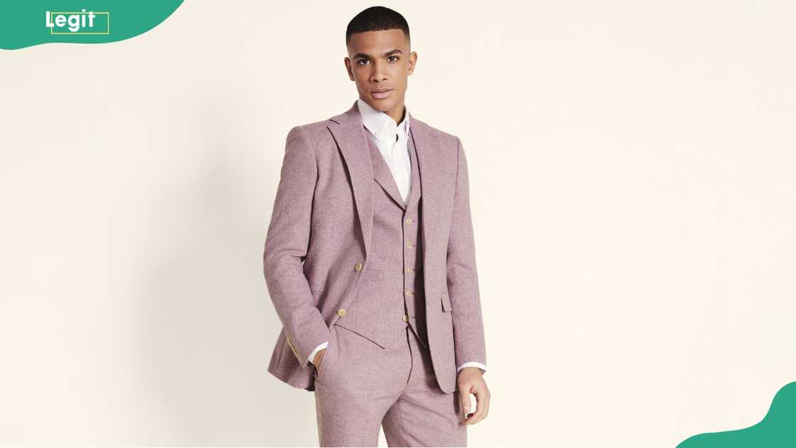 Single-button row suit