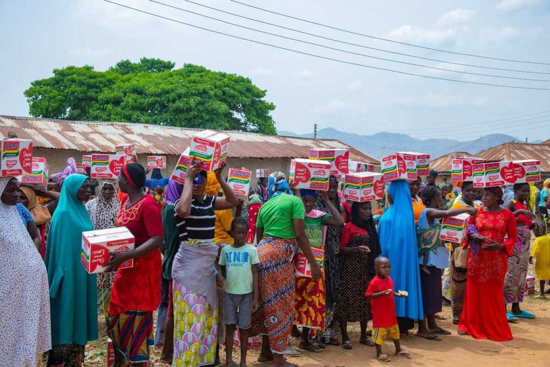 Dufil Takes Donation of Indomie Noodles Cartons to Vulnerable Communities in Abuja & Environ Dufil Takes Donation of Indomie Noodles Cartons to Vulnerable Communities in Abuja & Environ