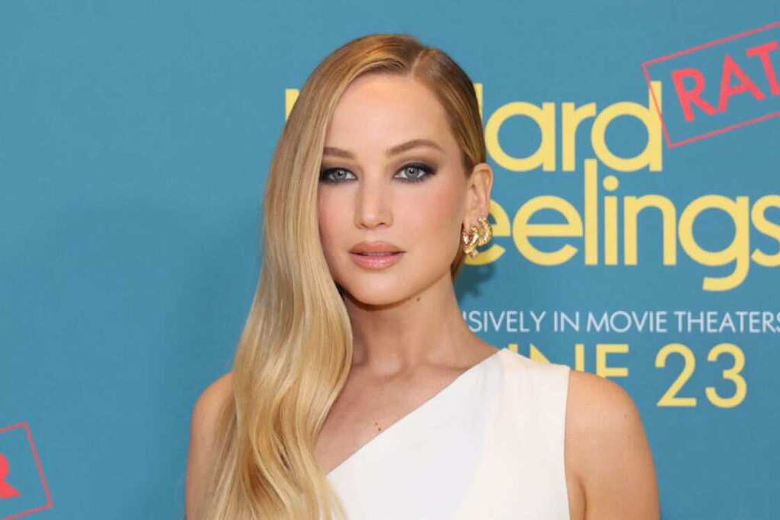 asymmetrical face celebrities asymmetrical face celebrities