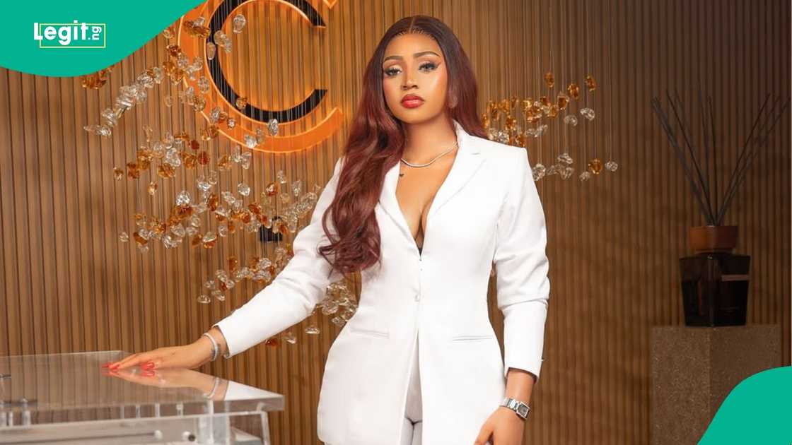 Regina Daniels Millions of Naira on New SUV Weeks After Buying Two Cars for Mother Regina Daniels Millions of Naira on New SUV Weeks After Buying Two Cars for Mother