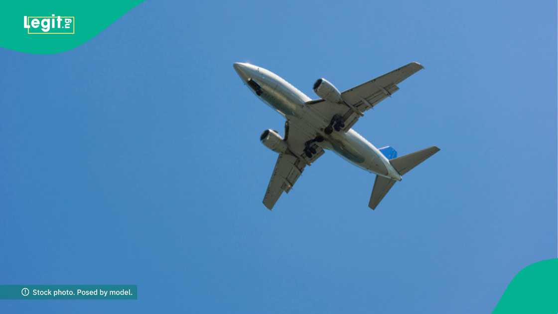 Pilot reportedly faints in Australia. Pilot reportedly faints in Australia.