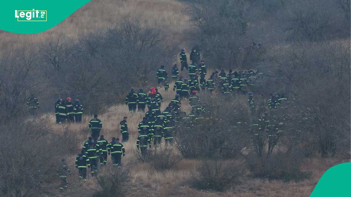 Ma'aikatan ceto daga Turkiyya na ci gaba da neman wadanda suka mutu a hatsarin jirgin sojin kasar a Georgia. Ma'aikatan ceto daga Turkiyya na ci gaba da neman wadanda suka mutu a hatsarin jirgin sojin kasar a Georgia.