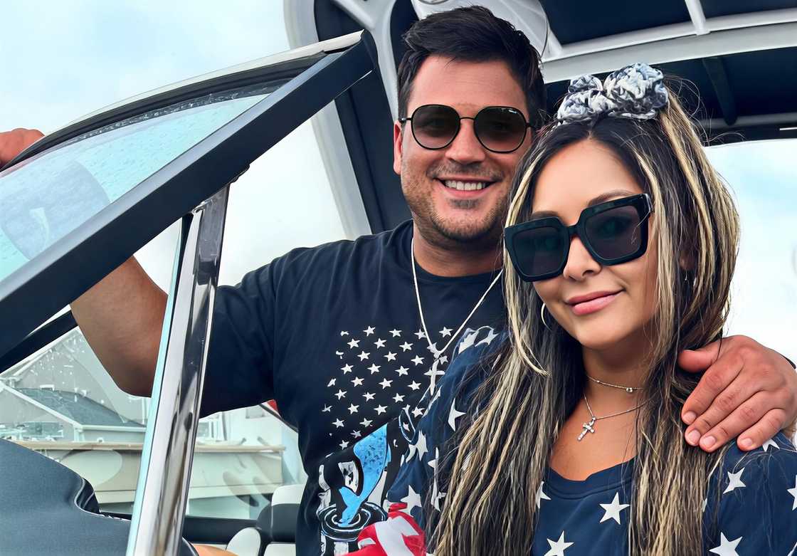 Snooki and her husband Jionni LaValle Snooki and her husband Jionni LaValle