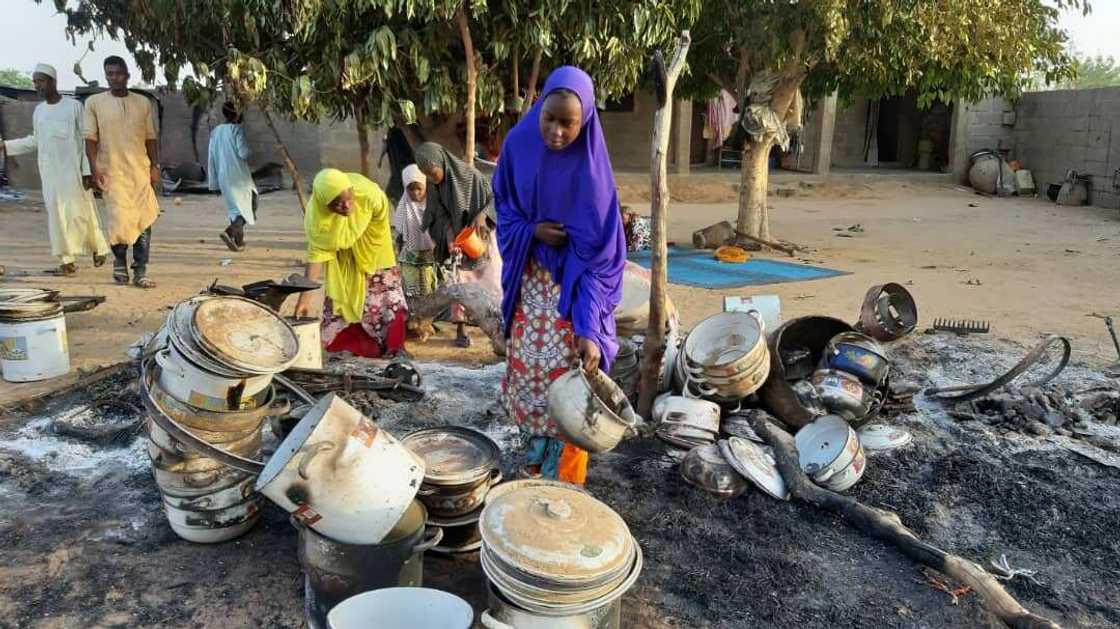 Kisa da kona gidaje: Hotunan barnar da mayakan Boko Haram suka tafka a Molai Kisa da kona gidaje: Hotunan barnar da mayakan Boko Haram suka tafka a Molai