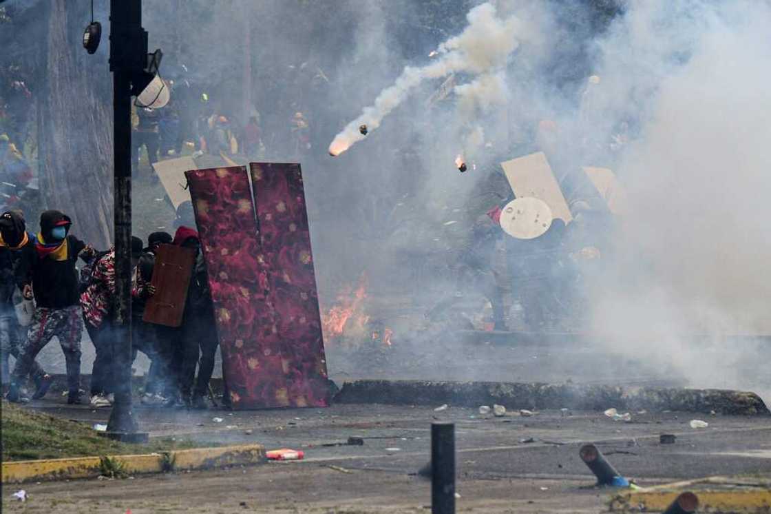 An estimated 14,000 protesters are taking part in a nationwide show of discontent in Ecuador against rising hardship in an economy dealt a serious blow by the coronavirus pandemic An estimated 14,000 protesters are taking part in a nationwide show of discontent in Ecuador against rising hardship in an economy dealt a serious blow by the coronavirus pandemic