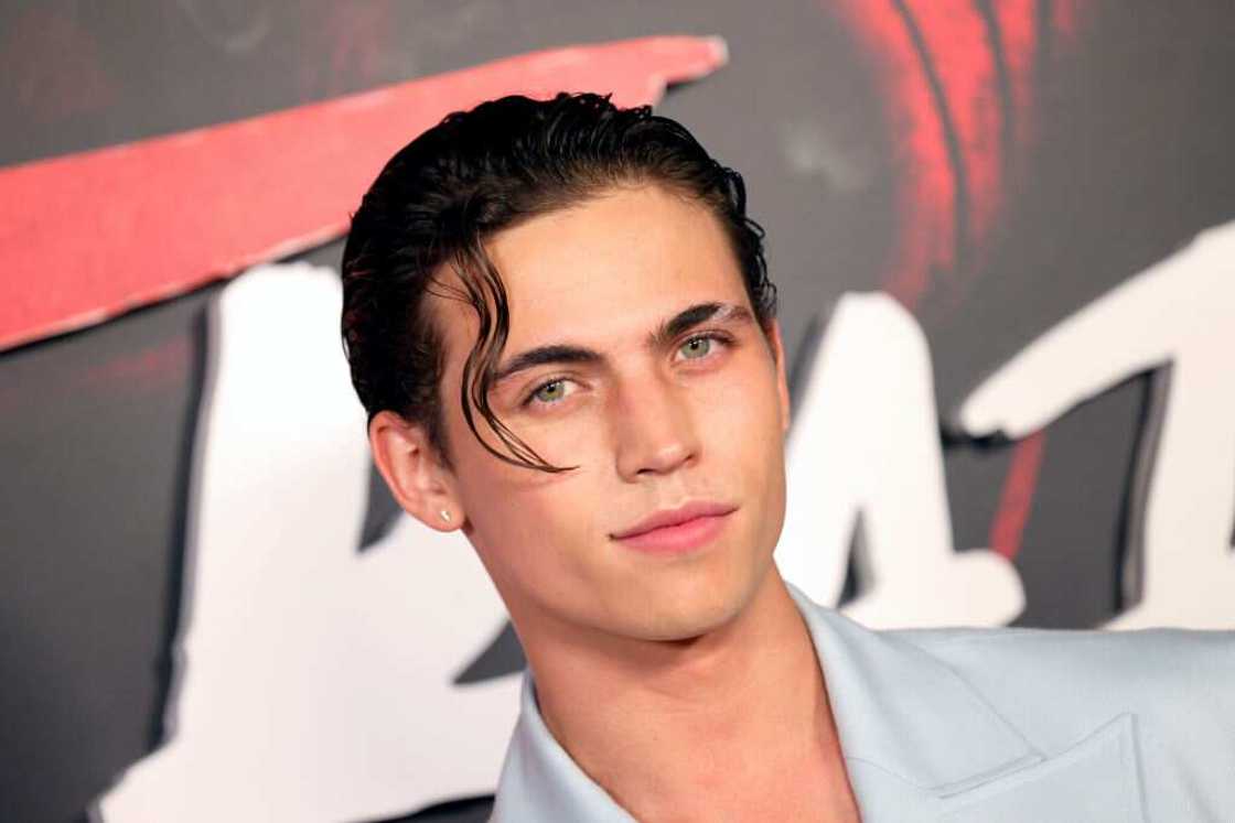 Buchanan’s gf Buchanan’s gf