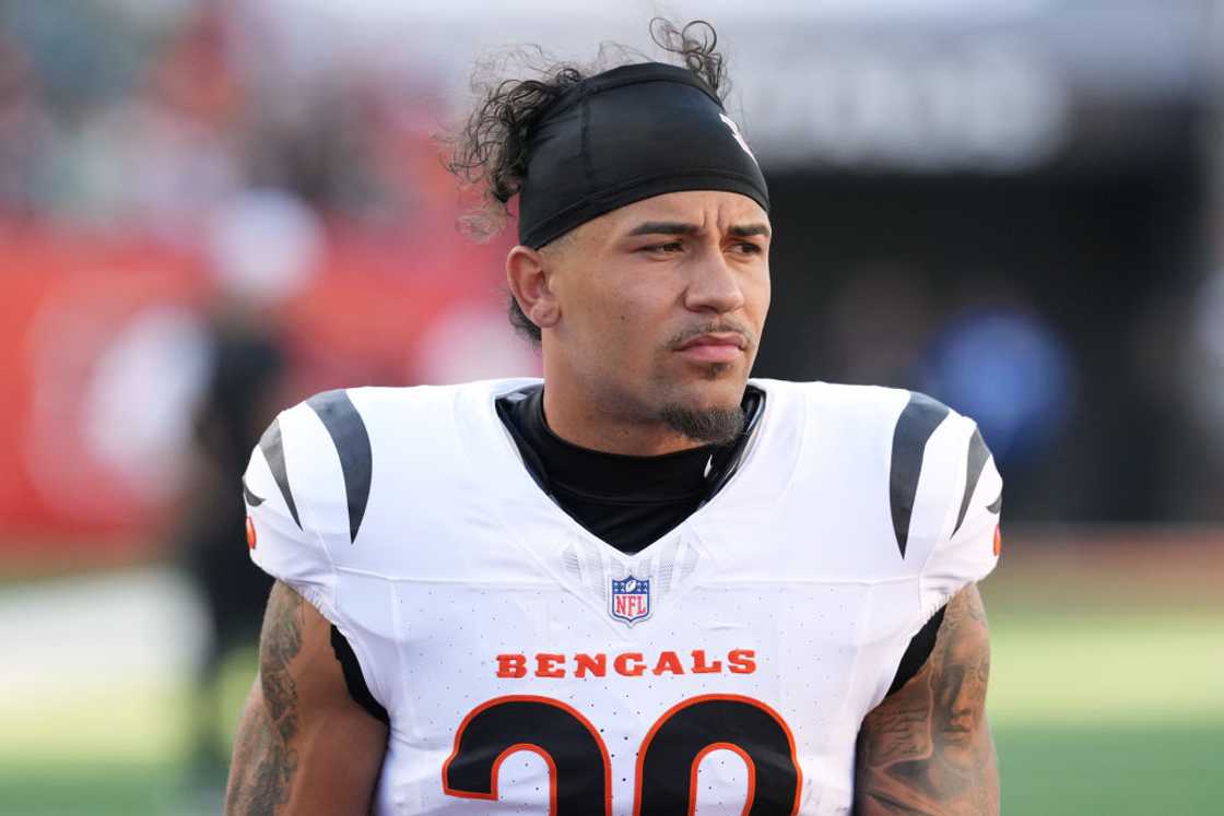 DJ Turner II warms up before the preseason game against the Tampa Bay Buccaneers