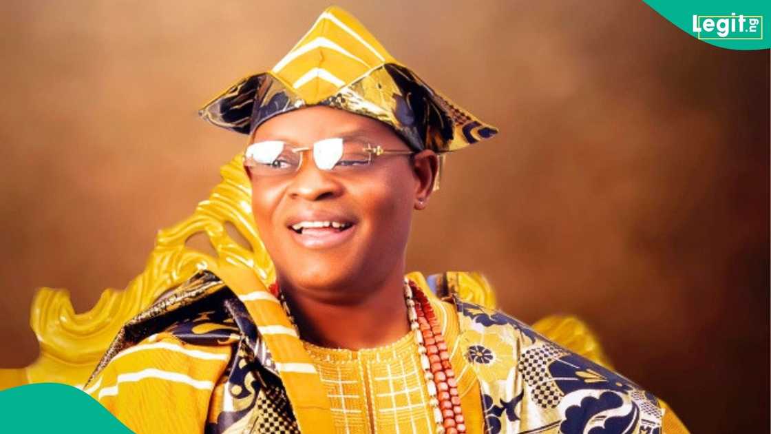 Mr Latin and Odunlade Adekola grieve the unexpected death of an Ogun monarch