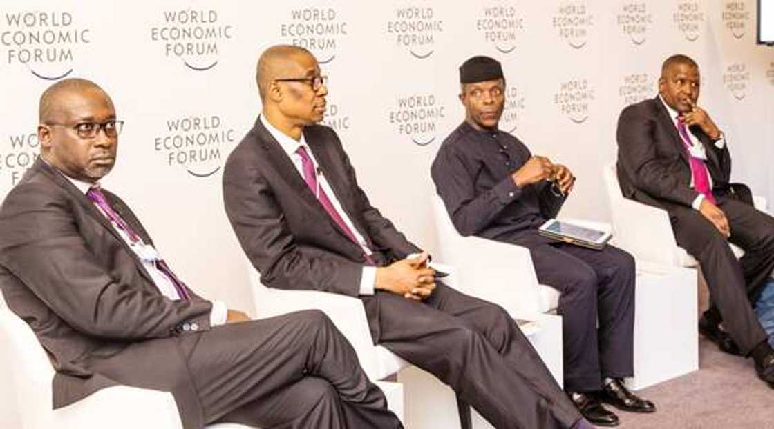 Gwamnatin Tarayya ta ba Dangote kwangilar yin hanyoyi a maimakon ya biya haraji Gwamnatin Tarayya ta ba Dangote kwangilar yin hanyoyi a maimakon ya biya haraji