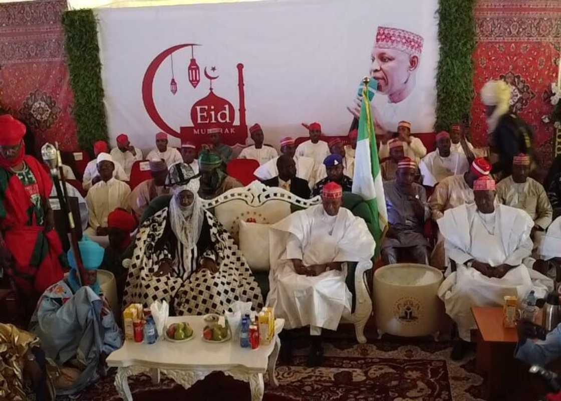 Sarki Sanusi II ya kai wa Gwamna Abba ziyara yayin Hawan Nasarawa a Kano Sarki Sanusi II ya kai wa Gwamna Abba ziyara yayin Hawan Nasarawa a Kano
