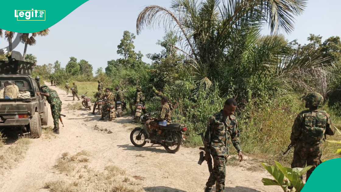 Sojojin Najeriya sun cafke wani dan ta'adda da ake nema ruwa a jallo.