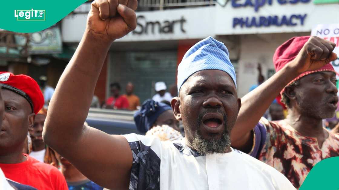 Residents plead for help as bandit attacks force doctors and farmers out of Patigi. Residents plead for help as bandit attacks force doctors and farmers out of Patigi.